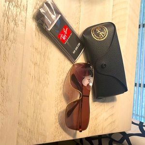💯 Authentic EUC Ray-Ban Aviator Gold Frame, Gradient Brown Lenses Sunglasses.
